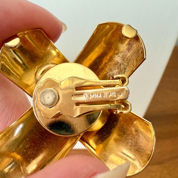 Huge Norma Jean Gold Tone Modernist “X” Statement Clip On Earrings 80’s 90’s - Picture 8 of 10